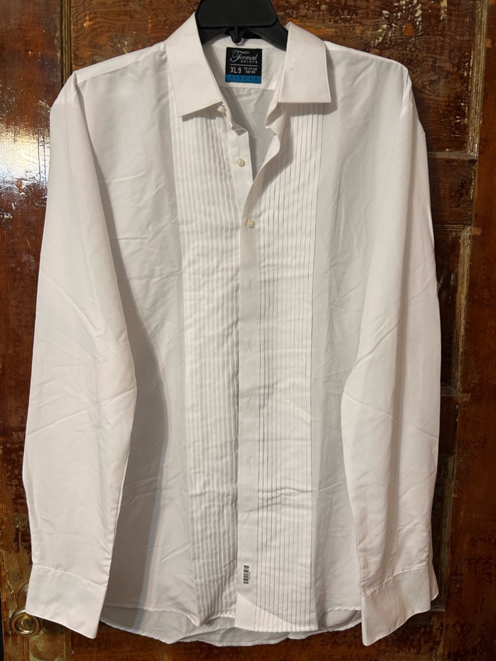 Perry Ellis White Pleated Front Dress Shirt